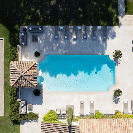 Bonnie Gold - St Tropez Saint-Tropez
